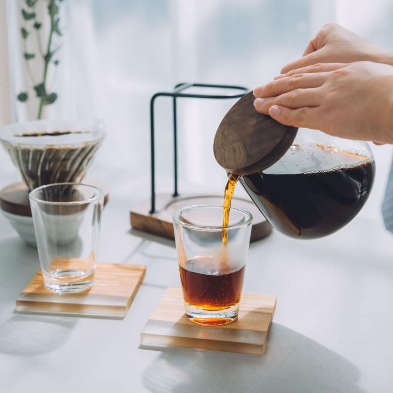 V60 Barista Server Walnut, 600mL